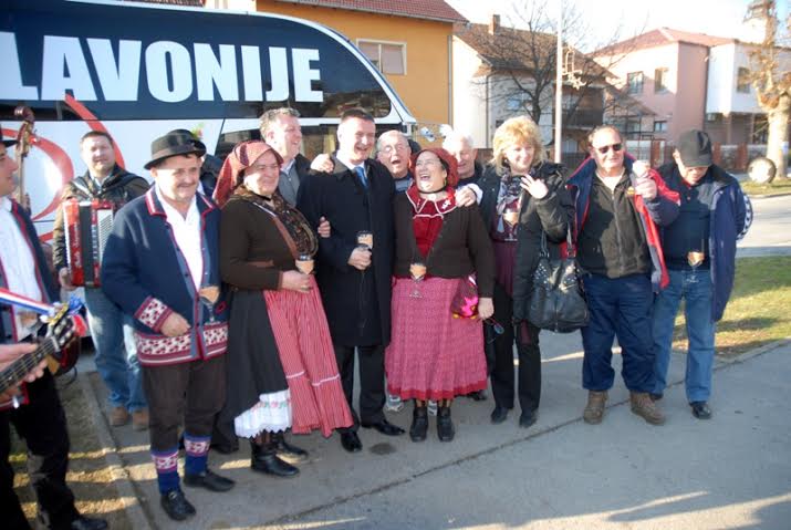 14. Vinobus Radio Slavonije spreman za putovanje!