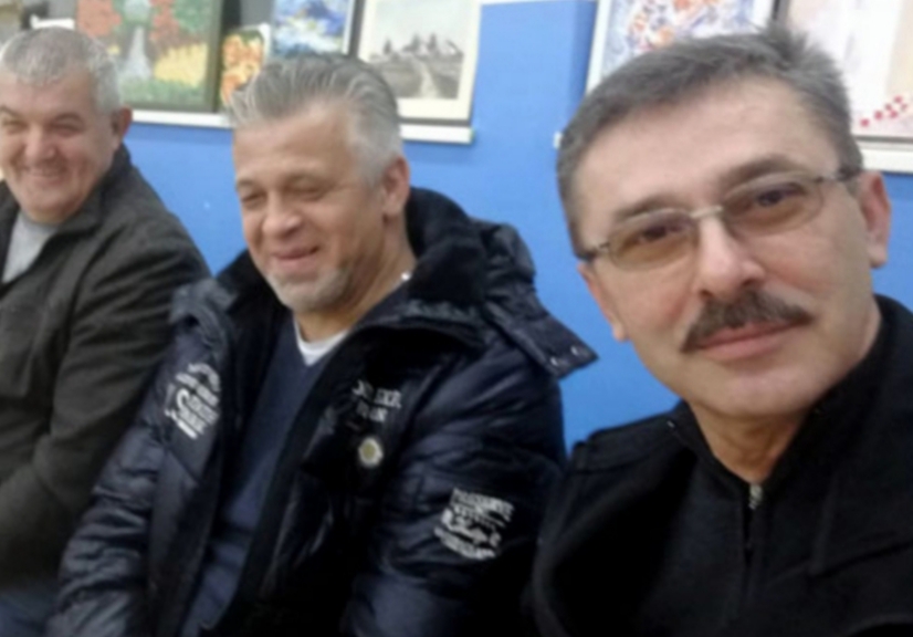 Predsjednik UHBDRP BPŽ Vlatko Krznarić u ime udruge darovao umjetničke slike za humanitarnu aukciju