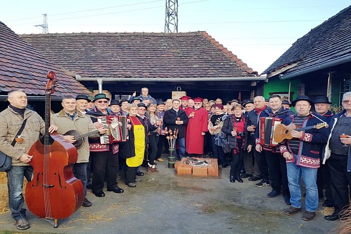 12. Vinobus Radio Slavonije prokrstario slavonskim vinskim stazama