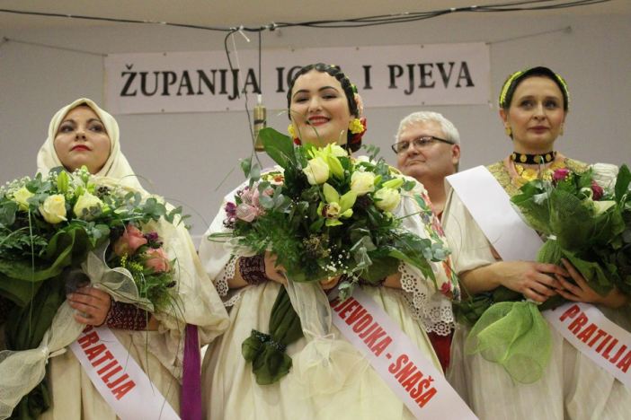 Ena Fligić slavila na izboru za najljepšu djevojku i snašu Brodsko posavske županije 