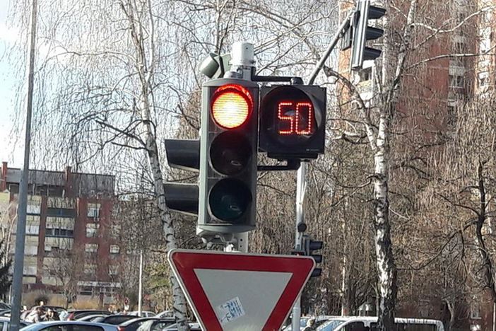 Postavljeni semaforski odbrojivači sekundi na prometnom raskrižju Gupčeve i Pilareve ulice