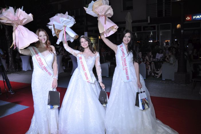 Lana Valentić (17) iz Novog Varoša nova je Miss Brodsko-posavske županije