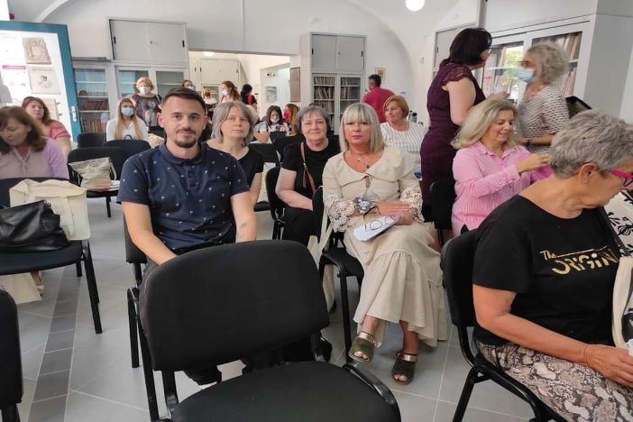 4. okrugli stol: Zavičajni fondovi i zbirke u knjižnicama panonskog prostora