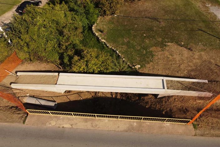 Izgradnja pješačkog mosta u Bartolovcima