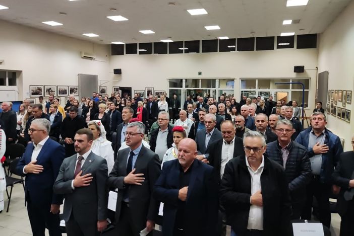 U domu HVIDRE održana javna tribina na temu &quot;Opstojnost Hrvata u Bosni i Hercegovini&quot;.